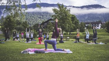 Mit Yoga den Morgen am See begrüßen